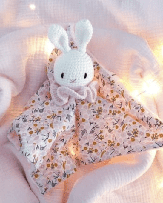 Doudou crochet lapin
